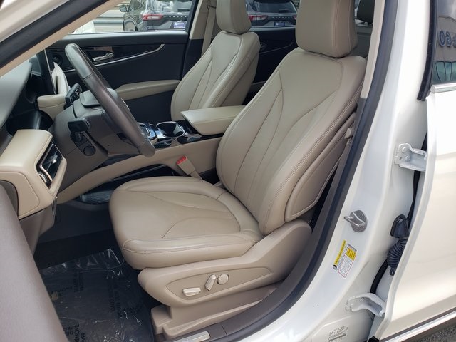 Vehicle image 13 of 34