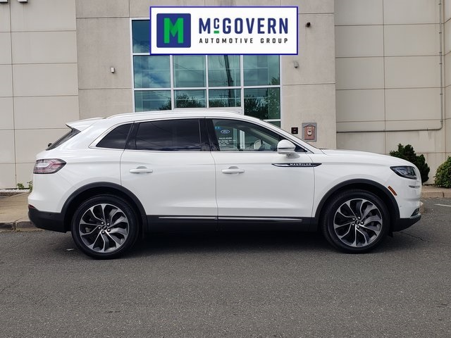 Vehicle image 4 of 34