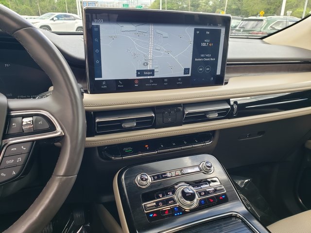 Vehicle image 19 of 34