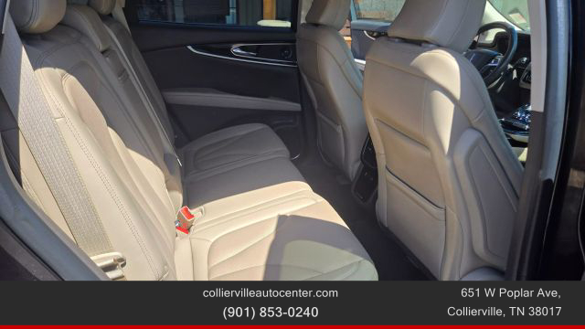Vehicle image 22 of 26