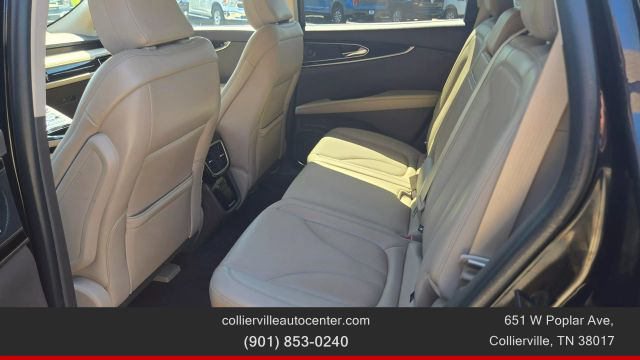Vehicle image 23 of 26