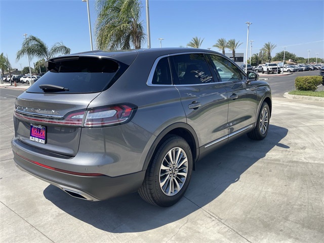 Vehicle image 6 of 35