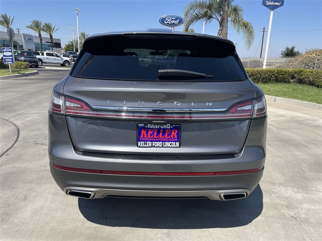 Vehicle image 7 of 35