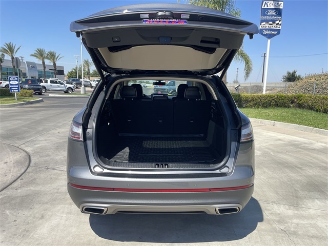 Vehicle image 12 of 35