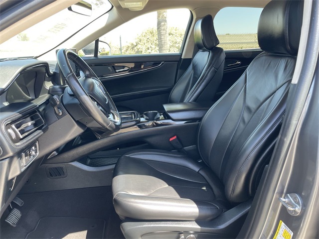 Vehicle image 16 of 35