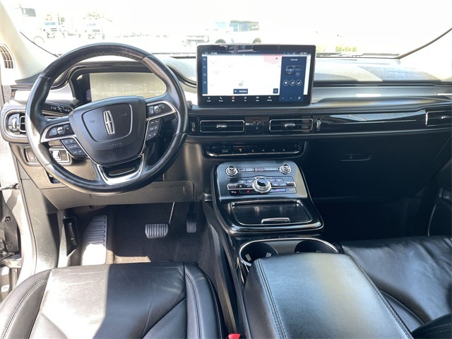 Vehicle image 18 of 35
