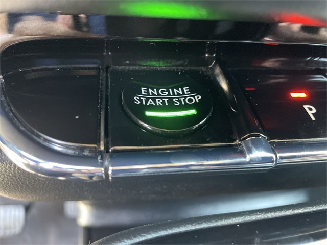 Vehicle image 21 of 35