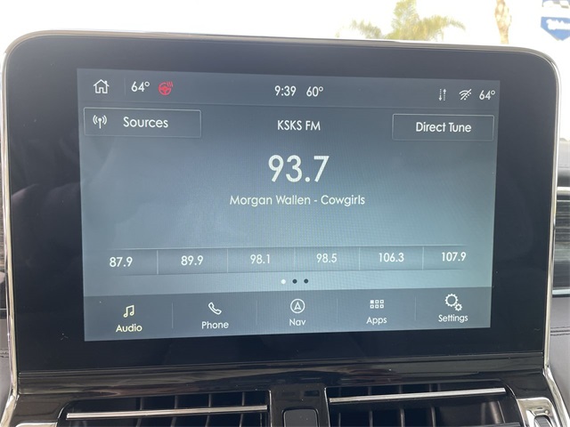 Vehicle image 13 of 36