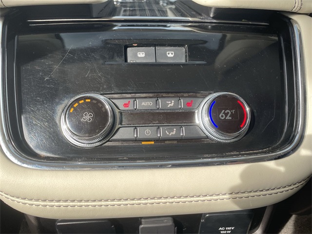 Vehicle image 22 of 36