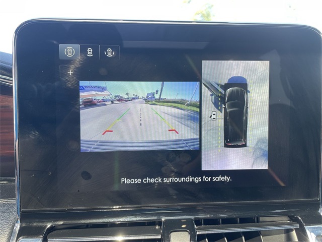 Vehicle image 23 of 36