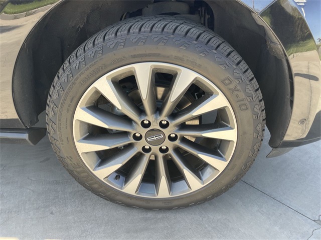 Vehicle image 12 of 36