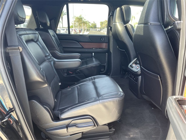 Vehicle image 14 of 36