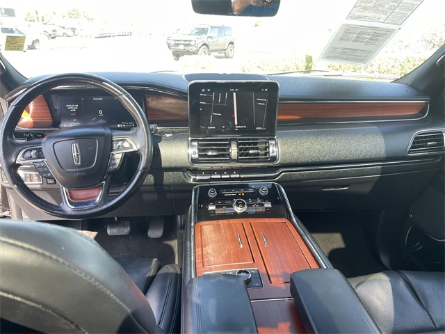 Vehicle image 18 of 36