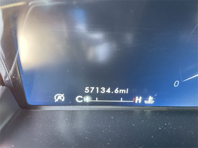 Vehicle image 21 of 36