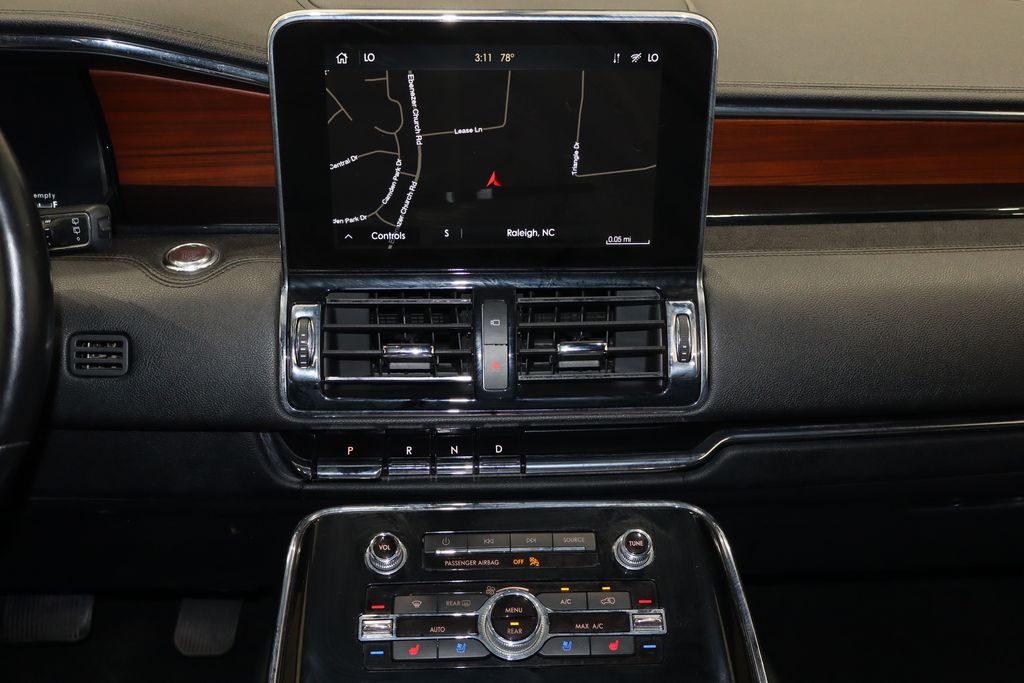 Vehicle image 26 of 45