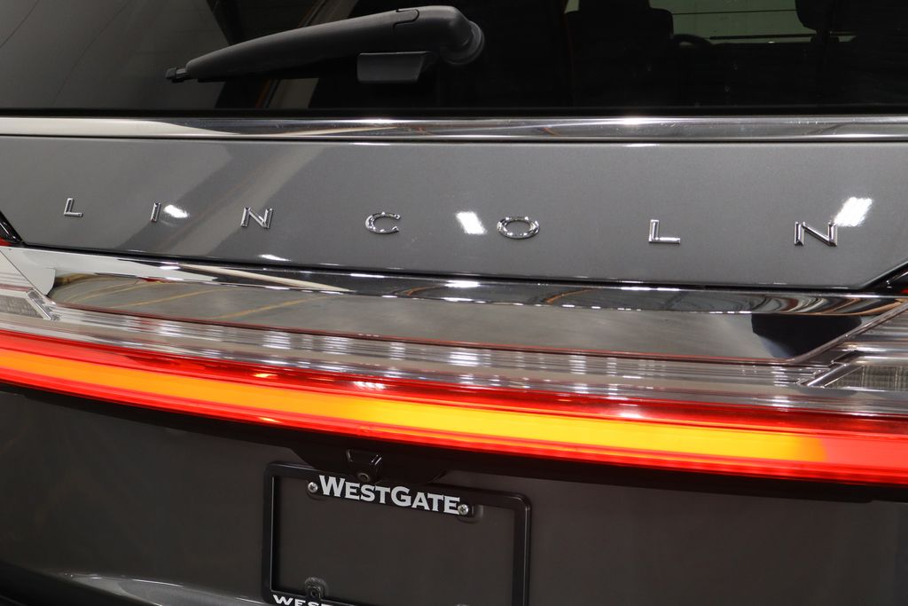 Vehicle image 43 of 45