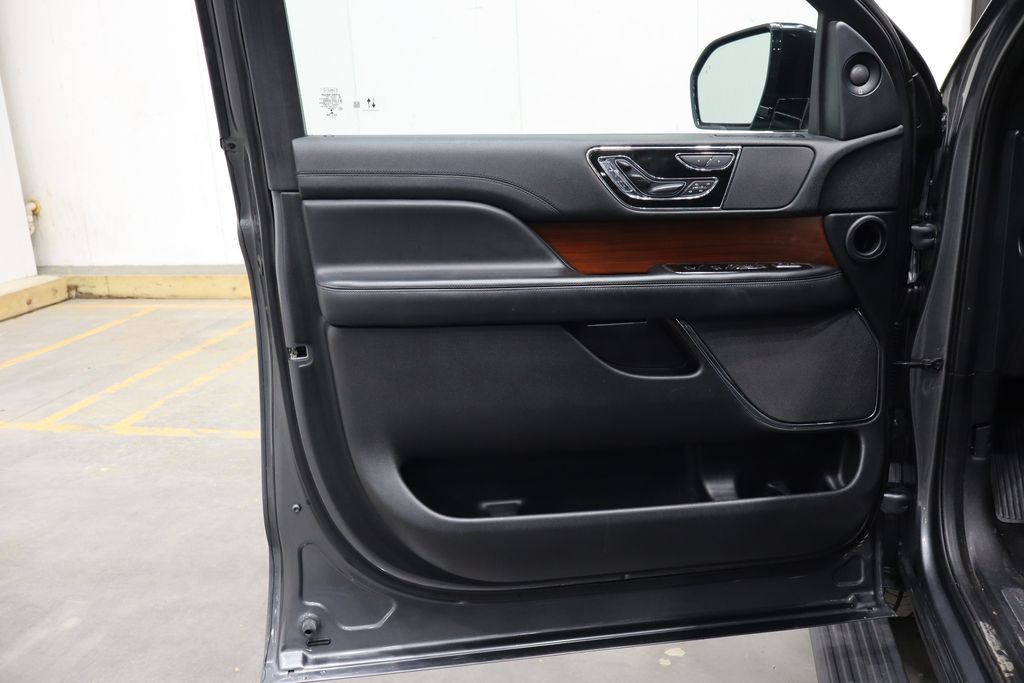 Vehicle image 15 of 45