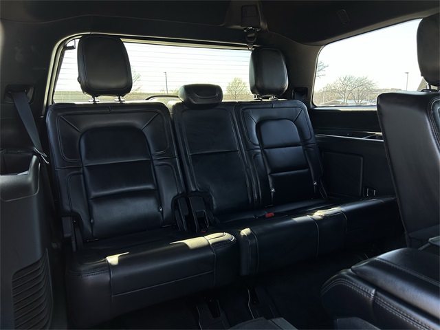 2021 Lincoln Navigator Reserve Image 12 of 36