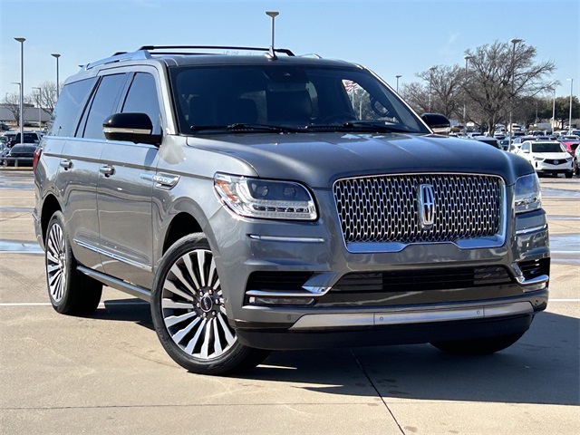 2021 Lincoln Navigator Reserve Image 4 of 36