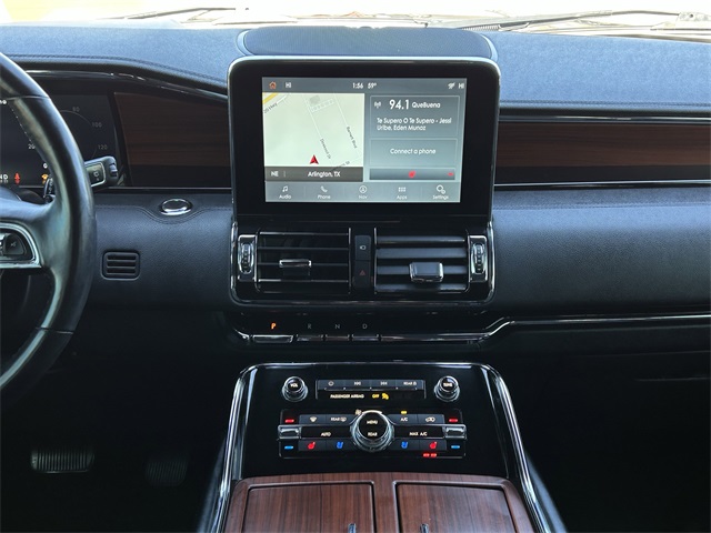 2021 Lincoln Navigator Reserve Image 32 of 36