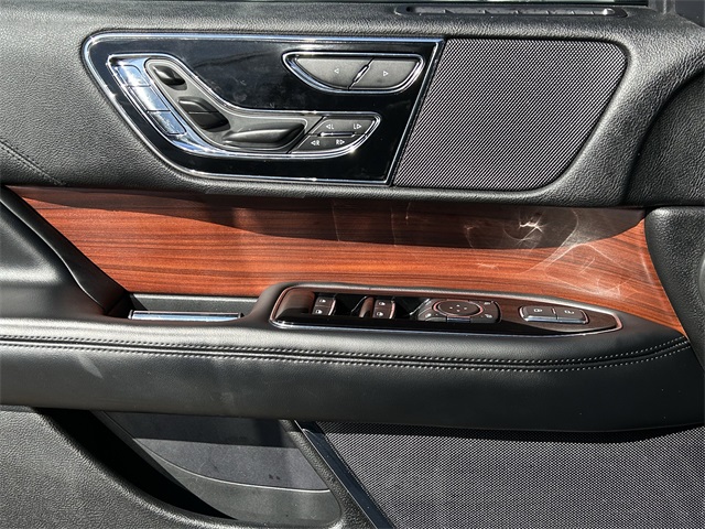 2021 Lincoln Navigator Reserve Image 24 of 36