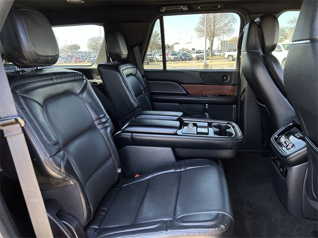 2021 Lincoln Navigator Reserve Image 10 of 36