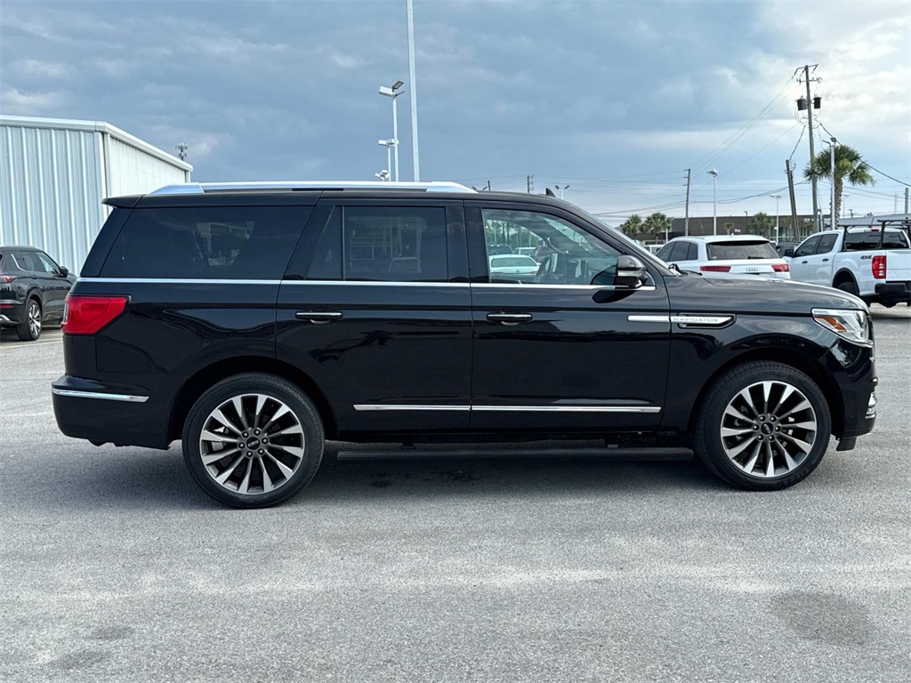 Vehicle image 4 of 30