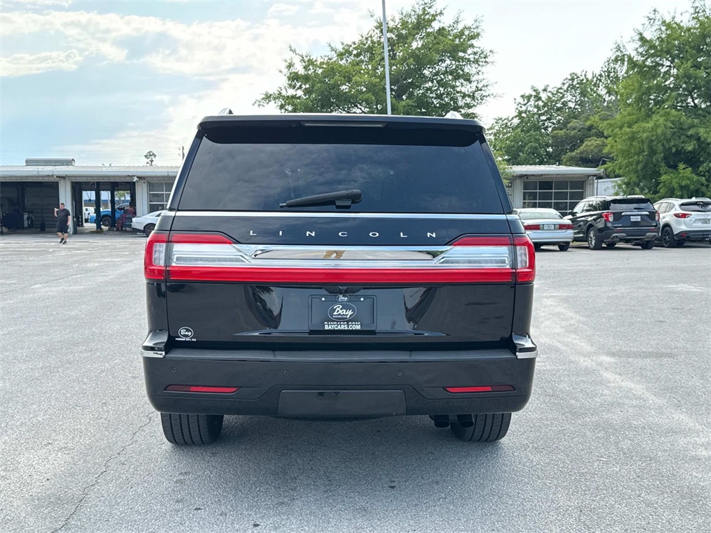 Vehicle image 6 of 30