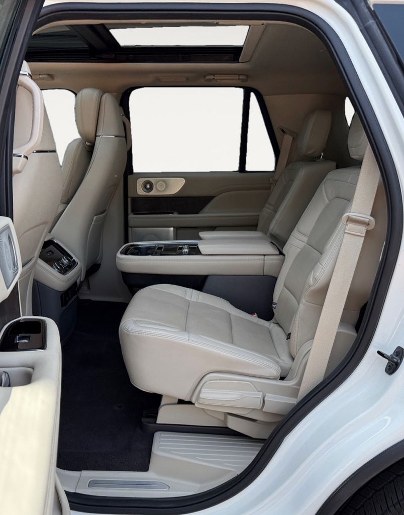 2021 Lincoln Navigator Reserve Image 10 of 33