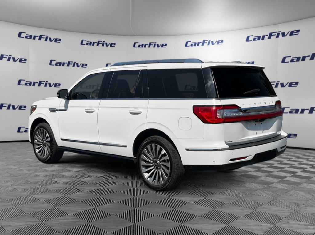 2021 Lincoln Navigator Reserve Image 2 of 33