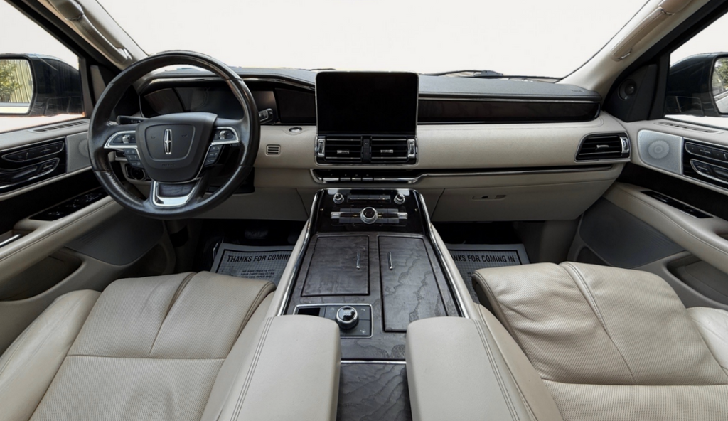 2021 Lincoln Navigator Reserve Image 12 of 33