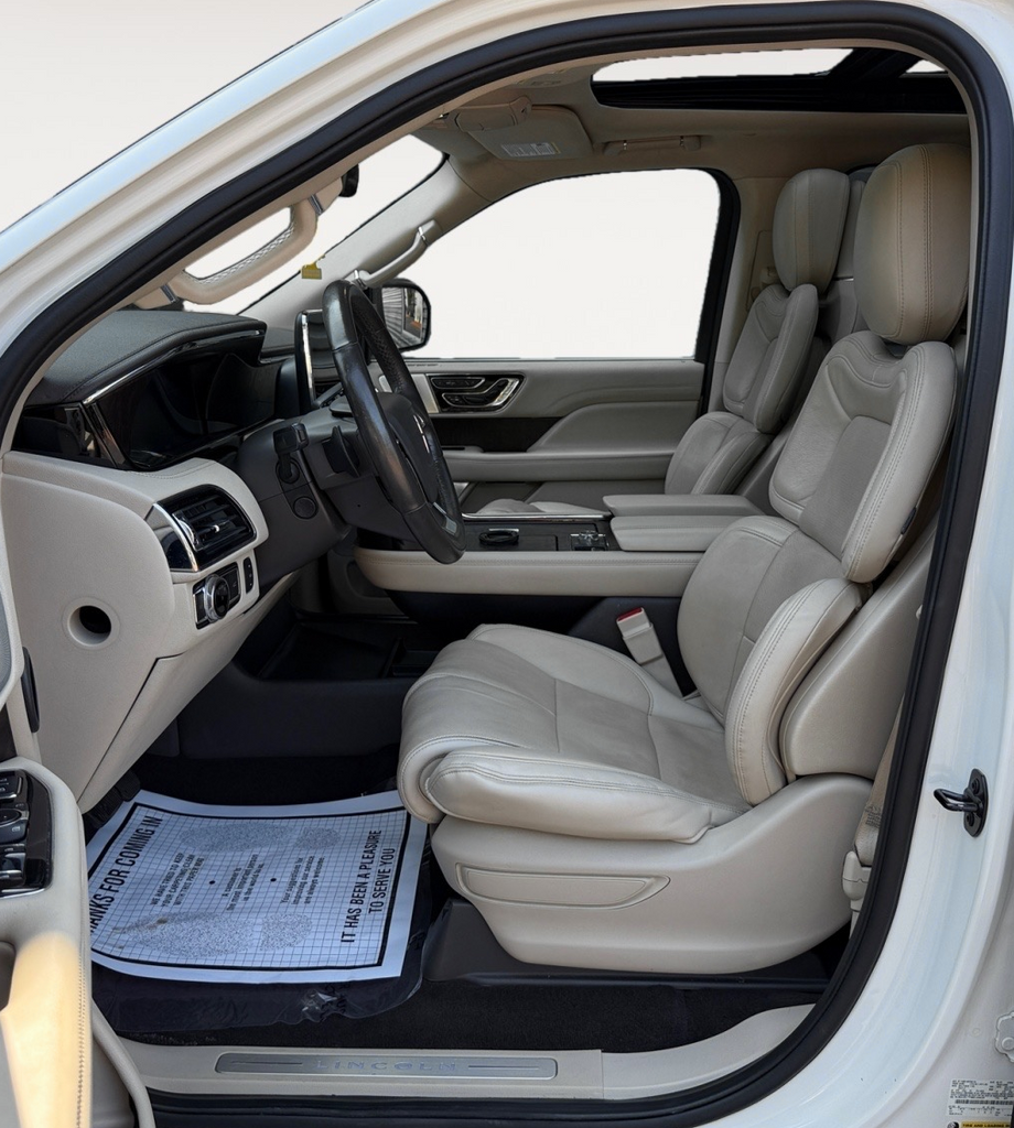 2021 Lincoln Navigator Reserve Image 9 of 33