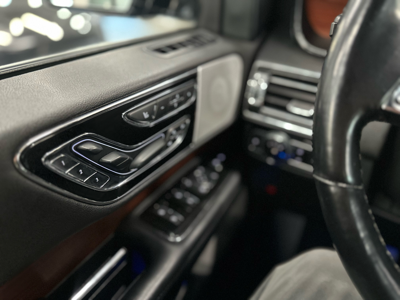 2021 Lincoln Navigator Reserve Image 29 of 33