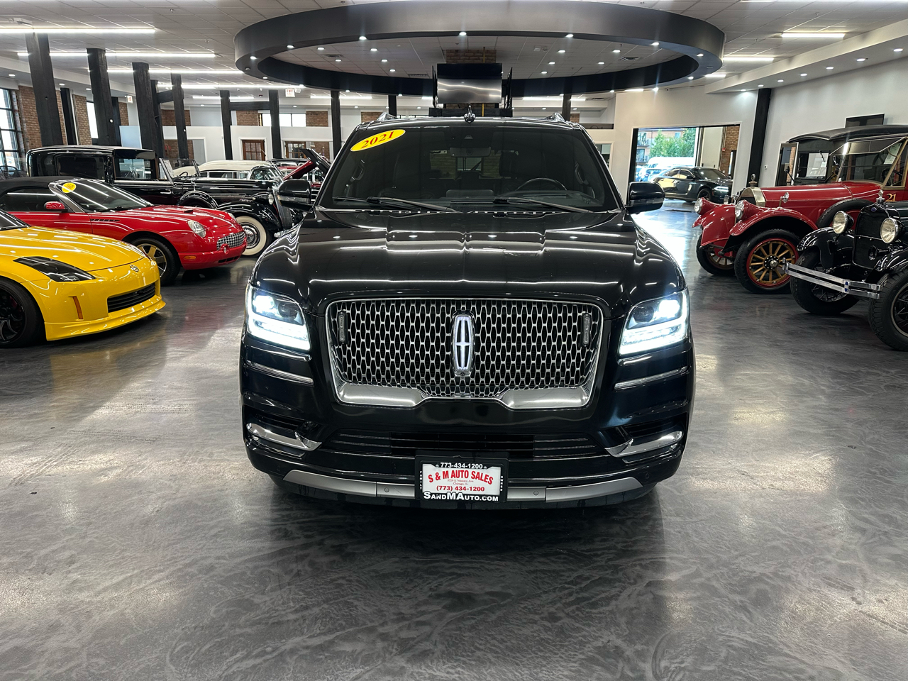 2021 Lincoln Navigator Reserve Image 3 of 33