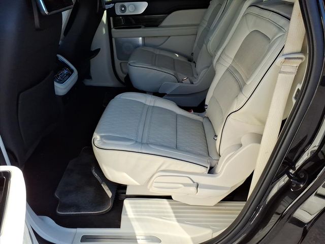 2021 Lincoln Navigator L Black Label Image 16 of 28