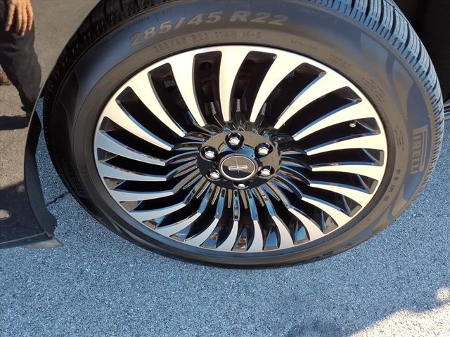 2021 Lincoln Navigator L Black Label Image 13 of 28