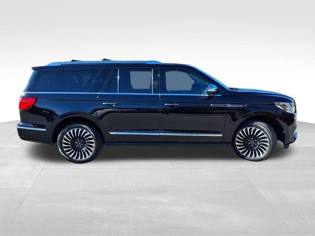 2021 Lincoln Navigator L Black Label Image 8 of 28