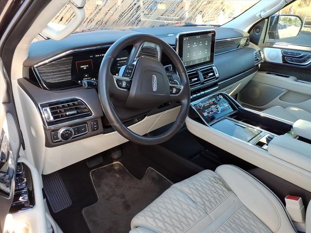 2021 Lincoln Navigator L Black Label Image 18 of 28