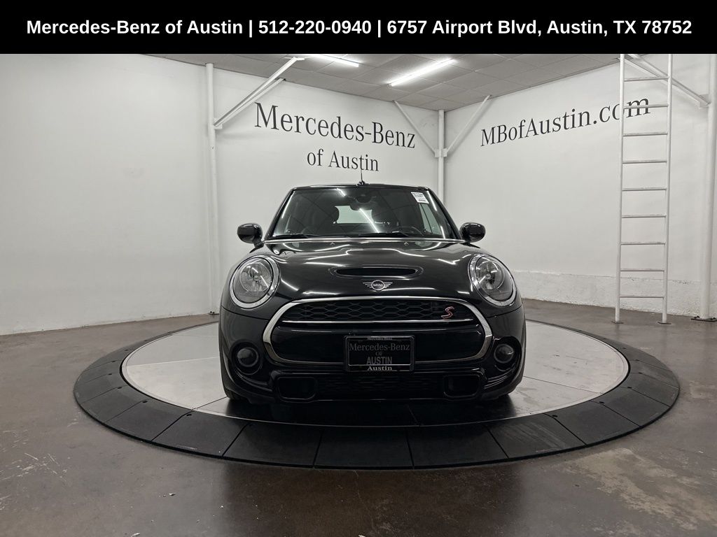 Vehicle image 2 of 15