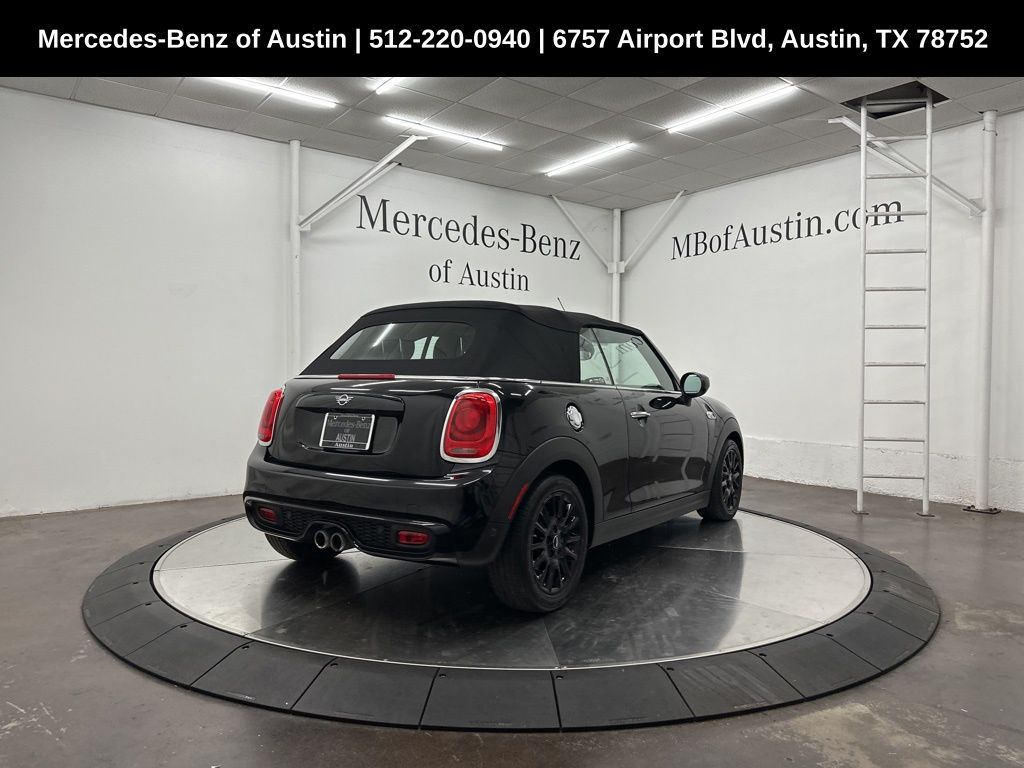 Vehicle image 5 of 15