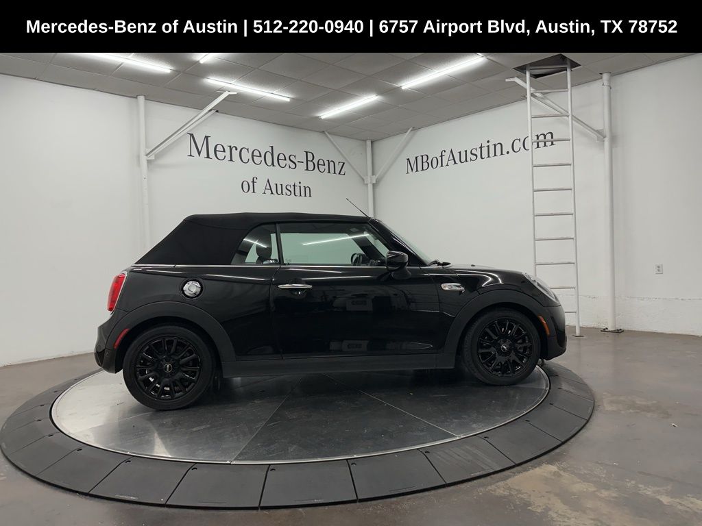 Vehicle image 6 of 15