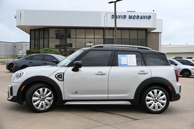 2021 MINI Cooper Countryman S Image 8 of 38