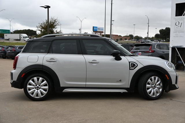 2021 MINI Cooper Countryman S Image 4 of 38