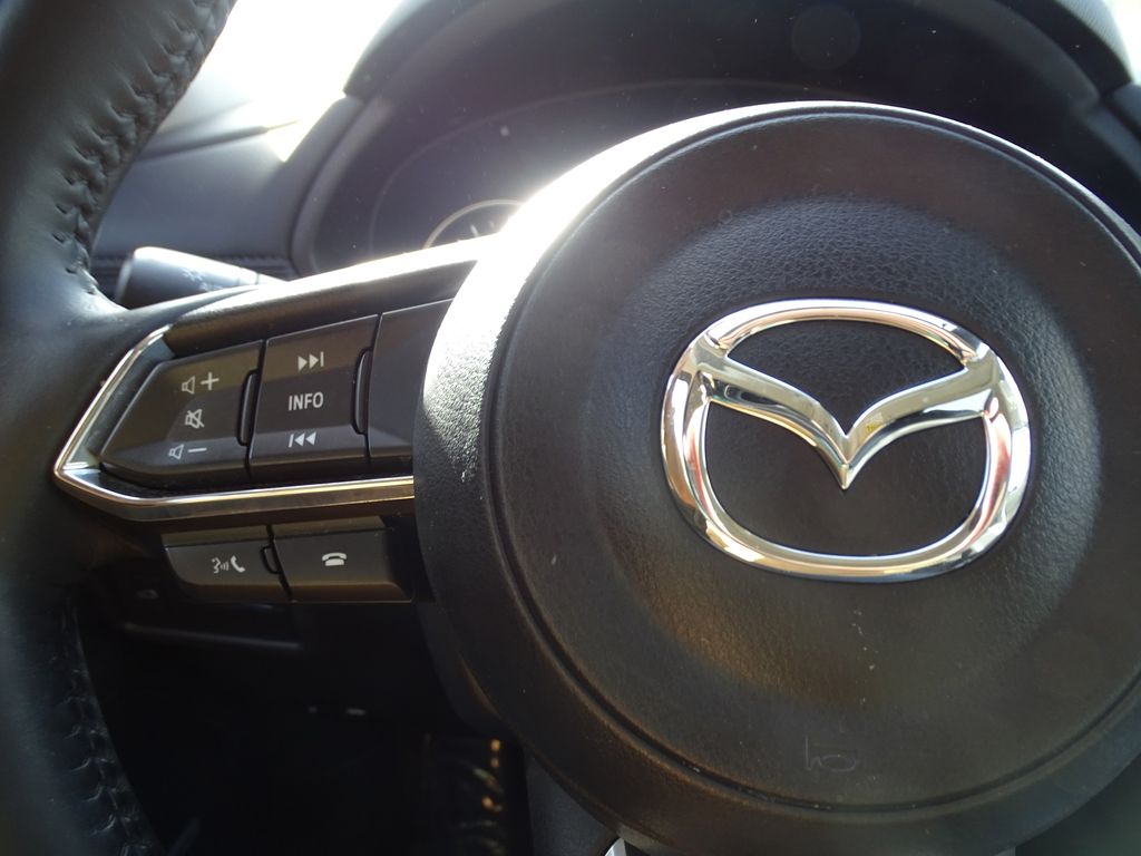 Vehicle image 21 of 42