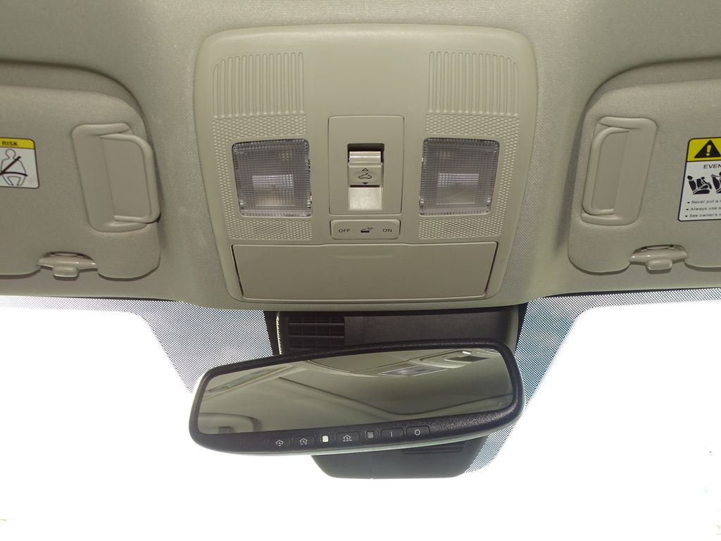 Vehicle image 24 of 42
