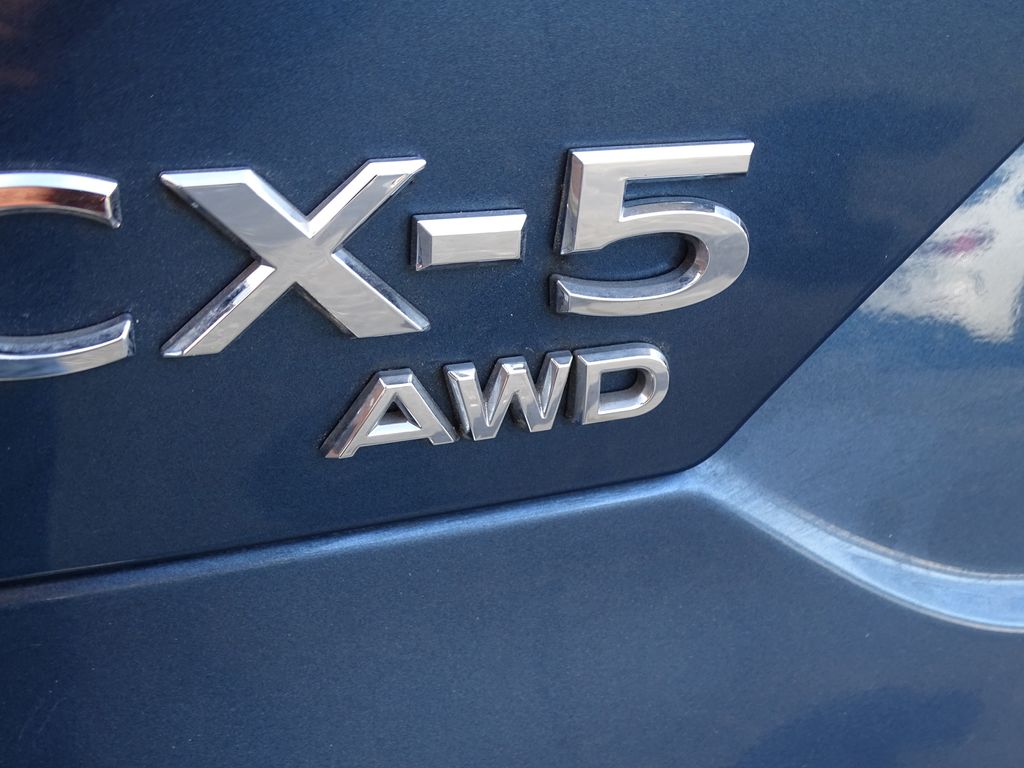 Vehicle image 40 of 42