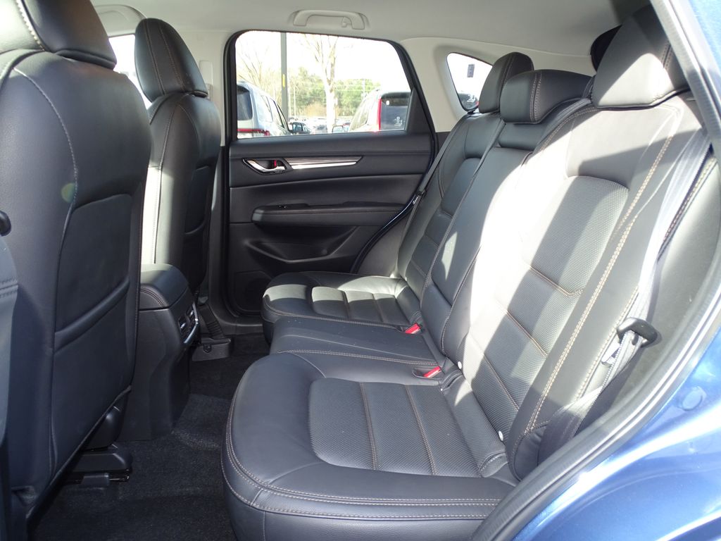 Vehicle image 10 of 42