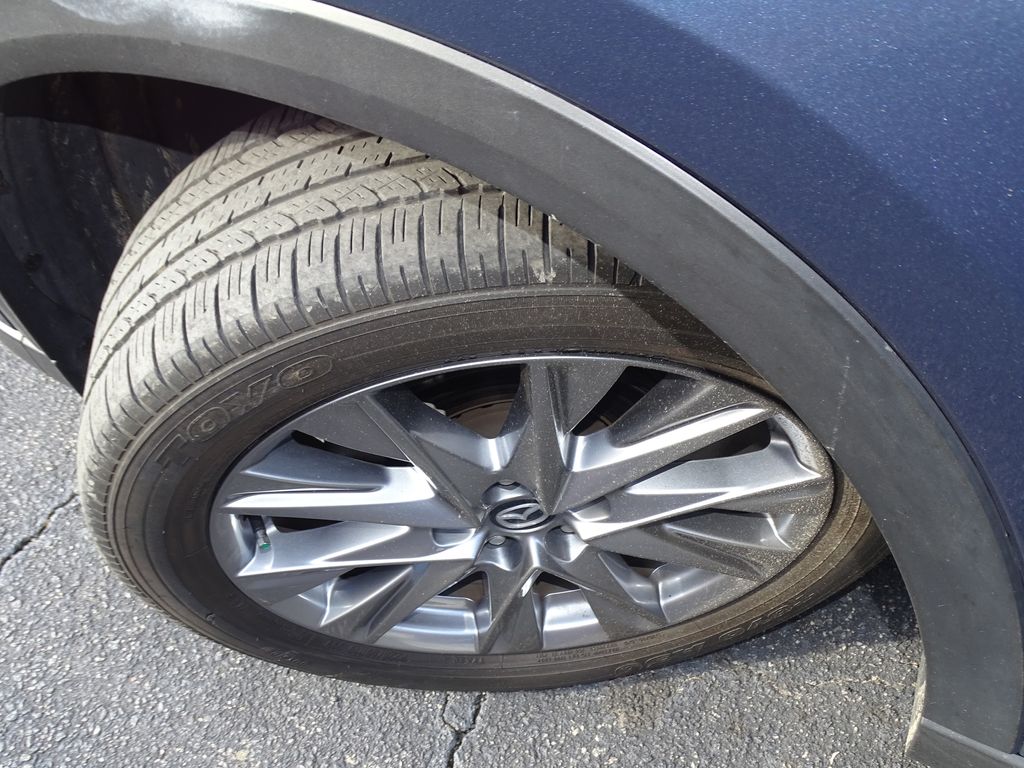 Vehicle image 37 of 42