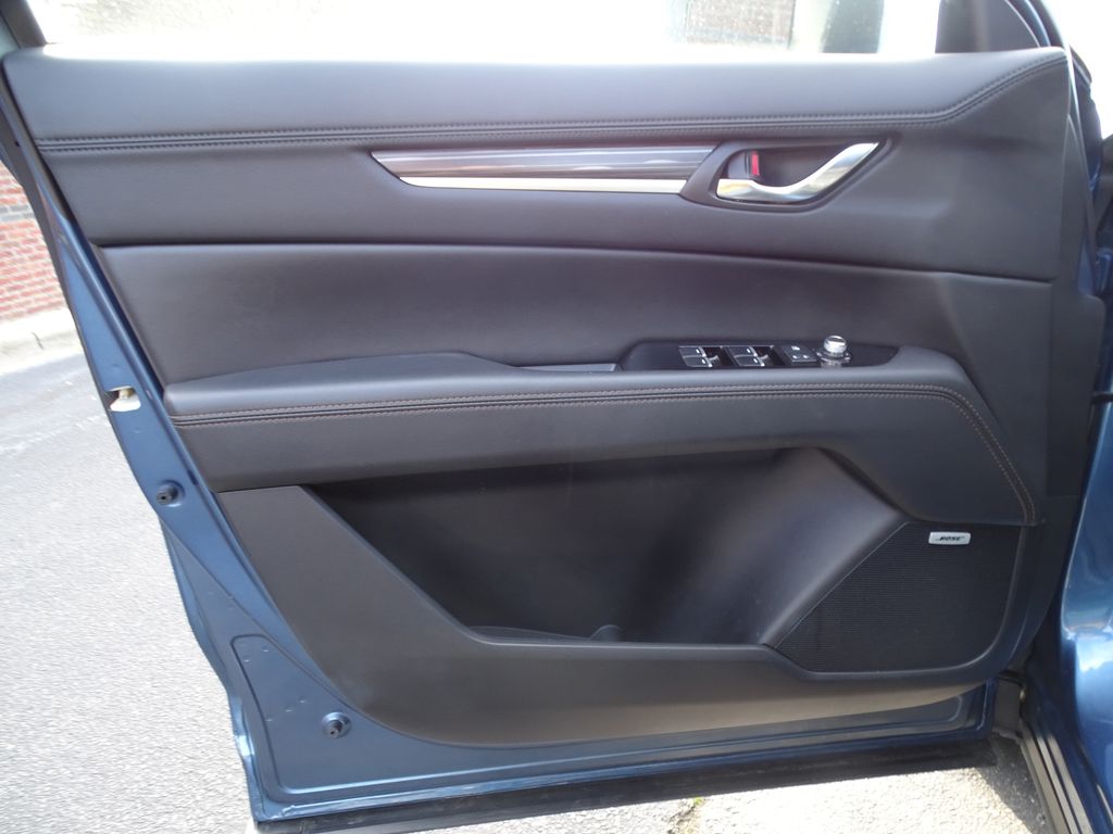 Vehicle image 13 of 42