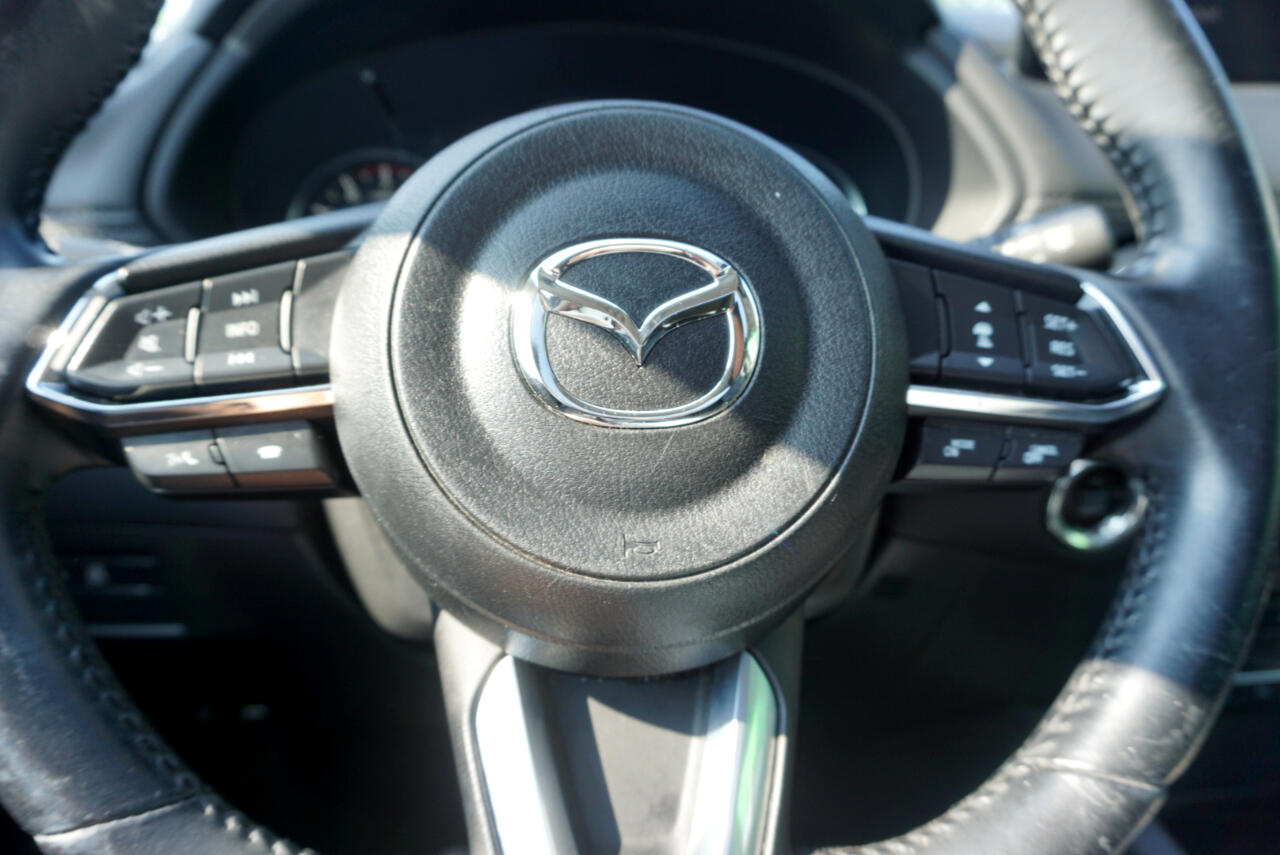 Vehicle image 17 of 29
